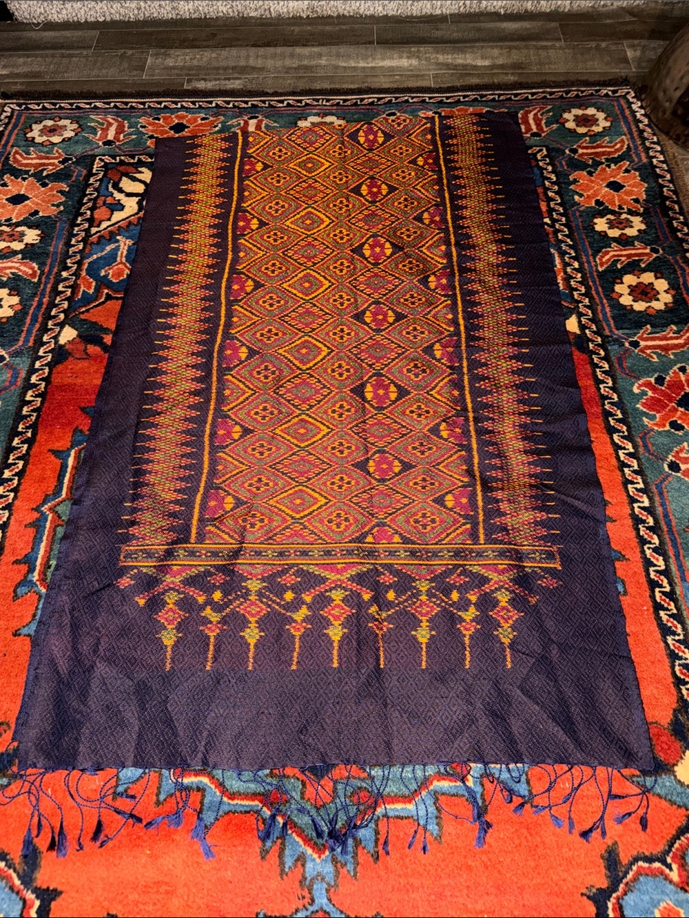 SURIN IKAT SHAWL 100% Silk patterned "matmee" ikat